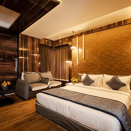 Hotel Park Elanza Coimbatore Bagian luar foto