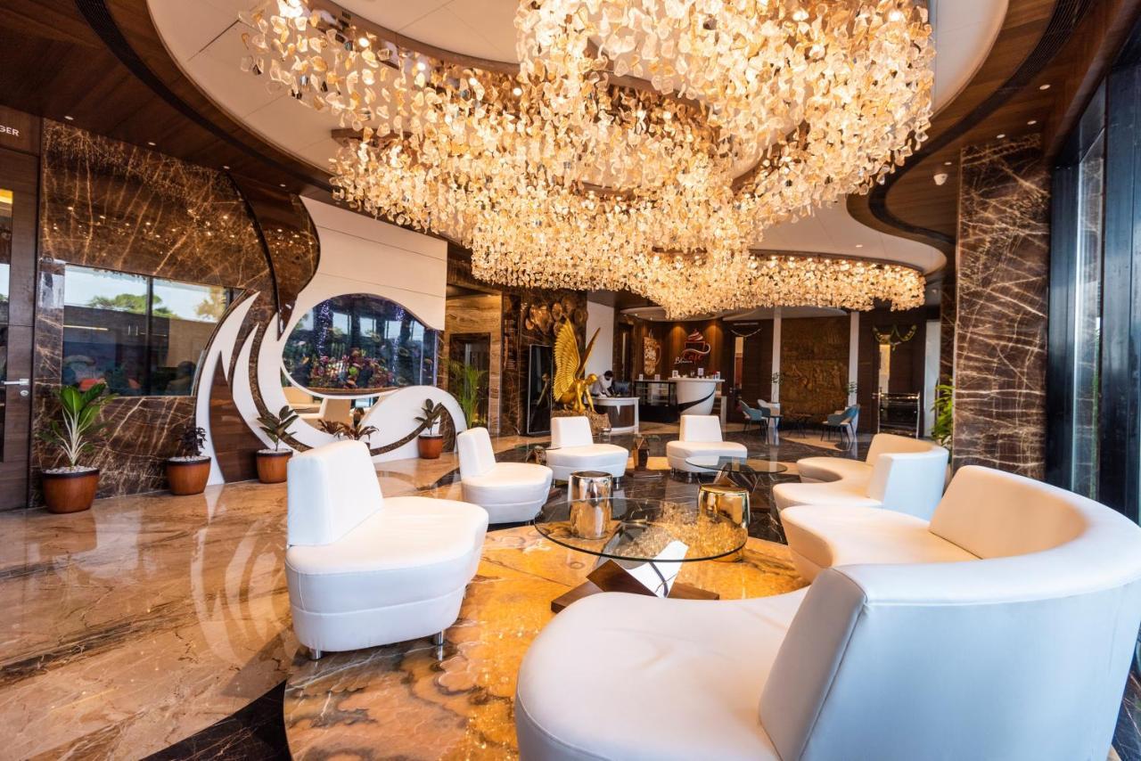 Hotel Park Elanza Coimbatore Bagian luar foto