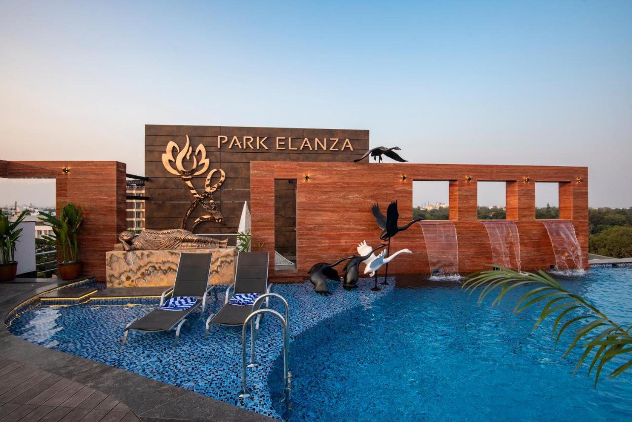 Hotel Park Elanza Coimbatore Bagian luar foto