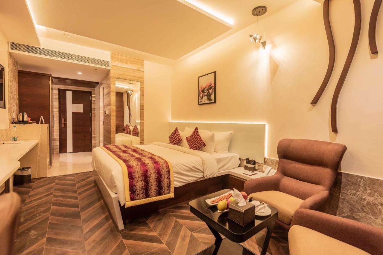 Hotel Park Elanza Coimbatore Bagian luar foto