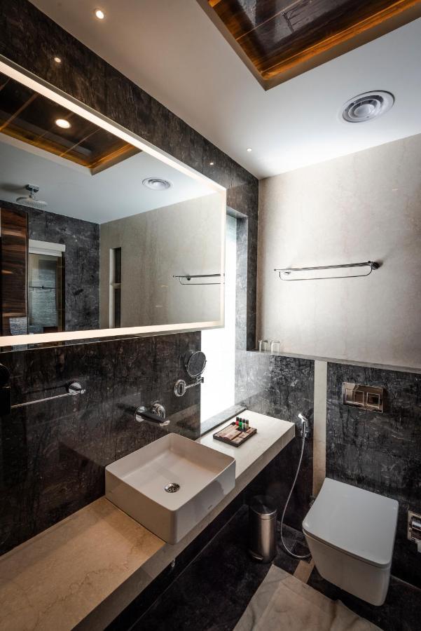 Hotel Park Elanza Coimbatore Bagian luar foto