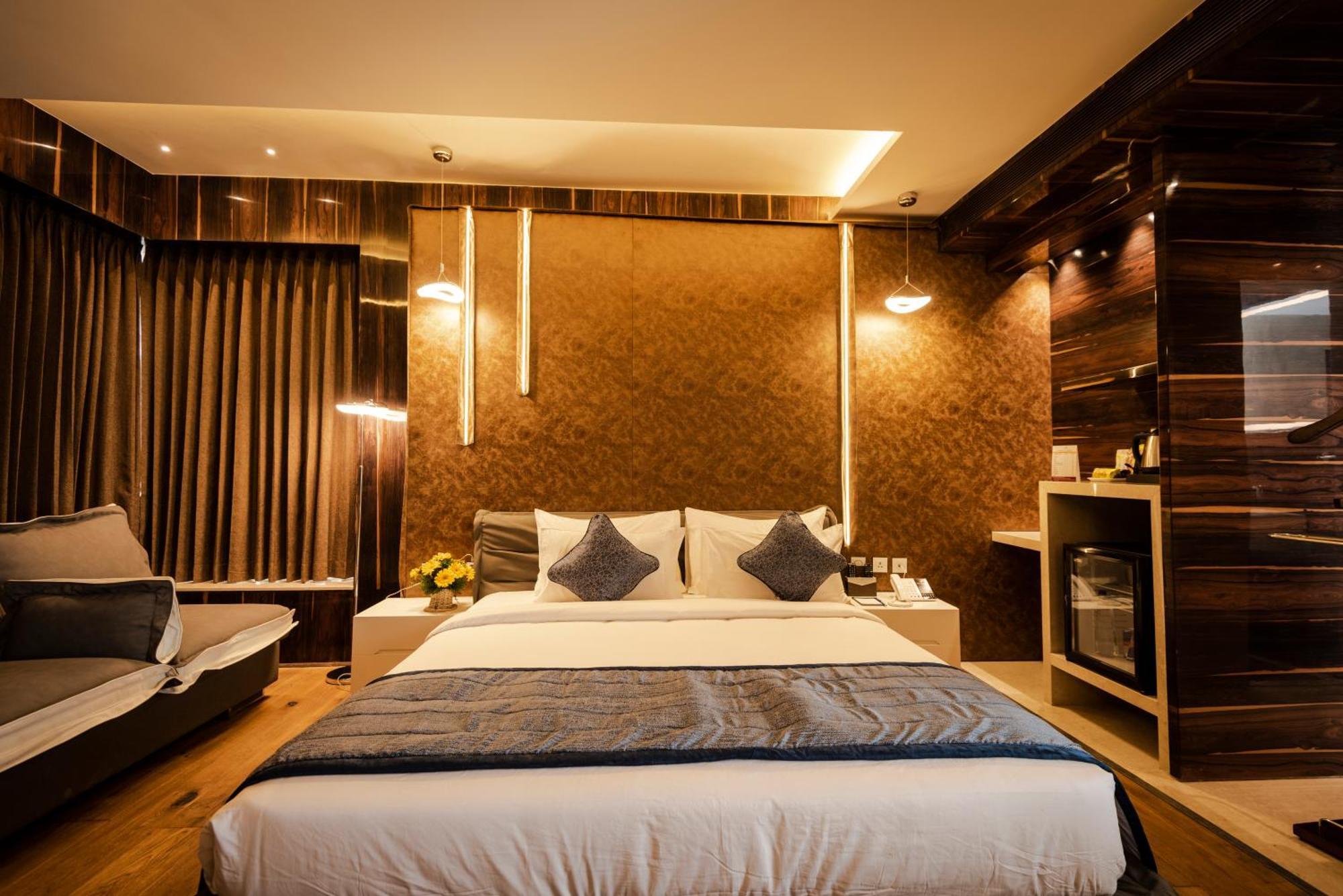 Hotel Park Elanza Coimbatore Bagian luar foto